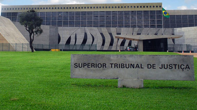 Restabelecimento do nome de solteira também é possível com a morte do cônjuge, decide STJ